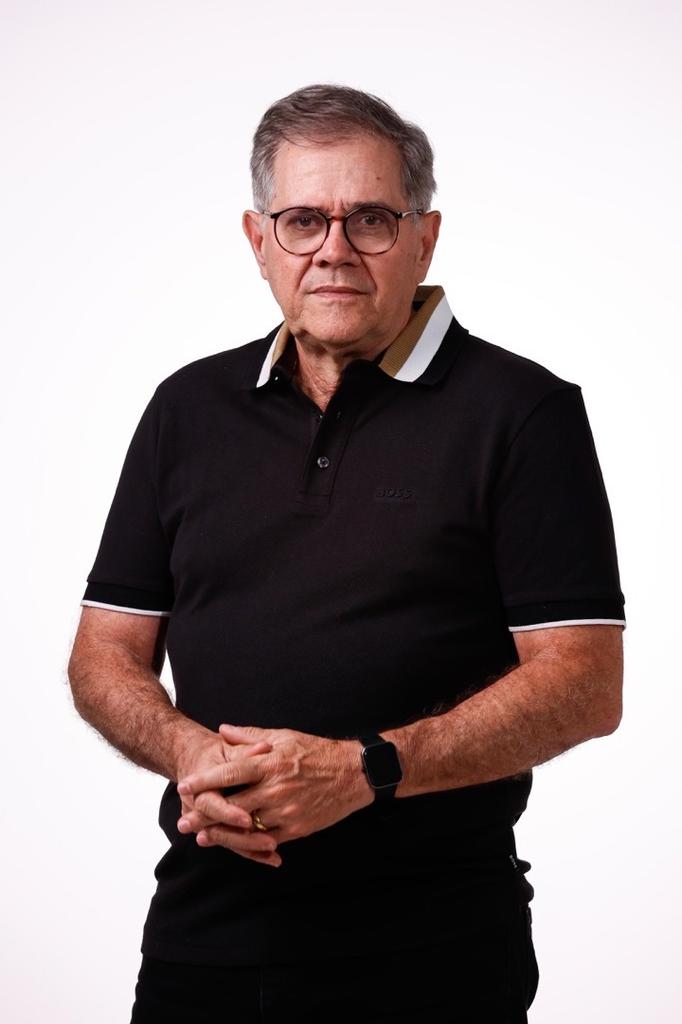 Dr. Ricardo Camarinha — Postura institucional de autoridade